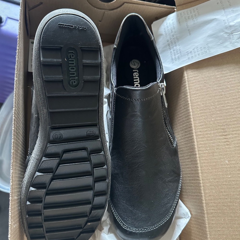 Never wore - Picture 2 of 4